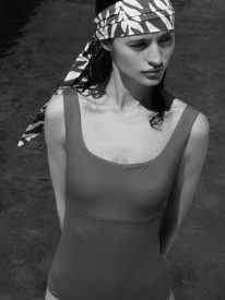 AliciaSwim_SS24_Leta_Pool_404_bw_web_600x600.jpg